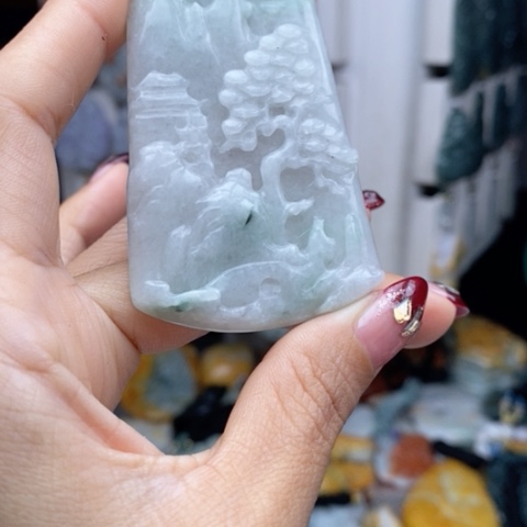 翡翠颈饰未镶嵌翡翠