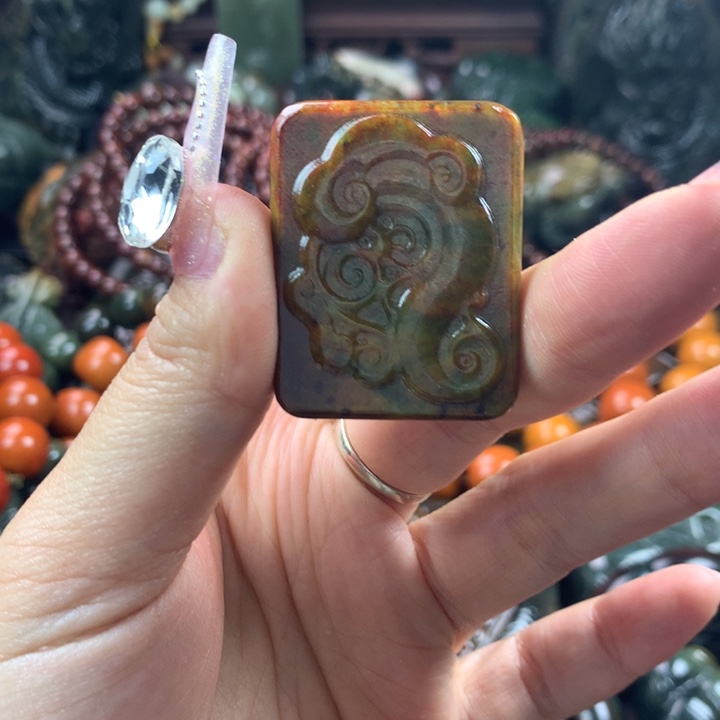 透闪石质玉未镶嵌珠宝奇石