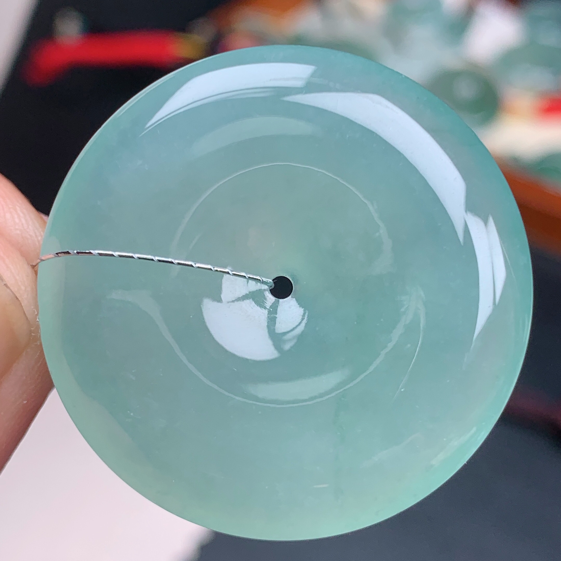 尺寸35.2-6.7mm缅甸天然A货翡翠冰晴绿天空蓝湖水色大平安扣吊坠