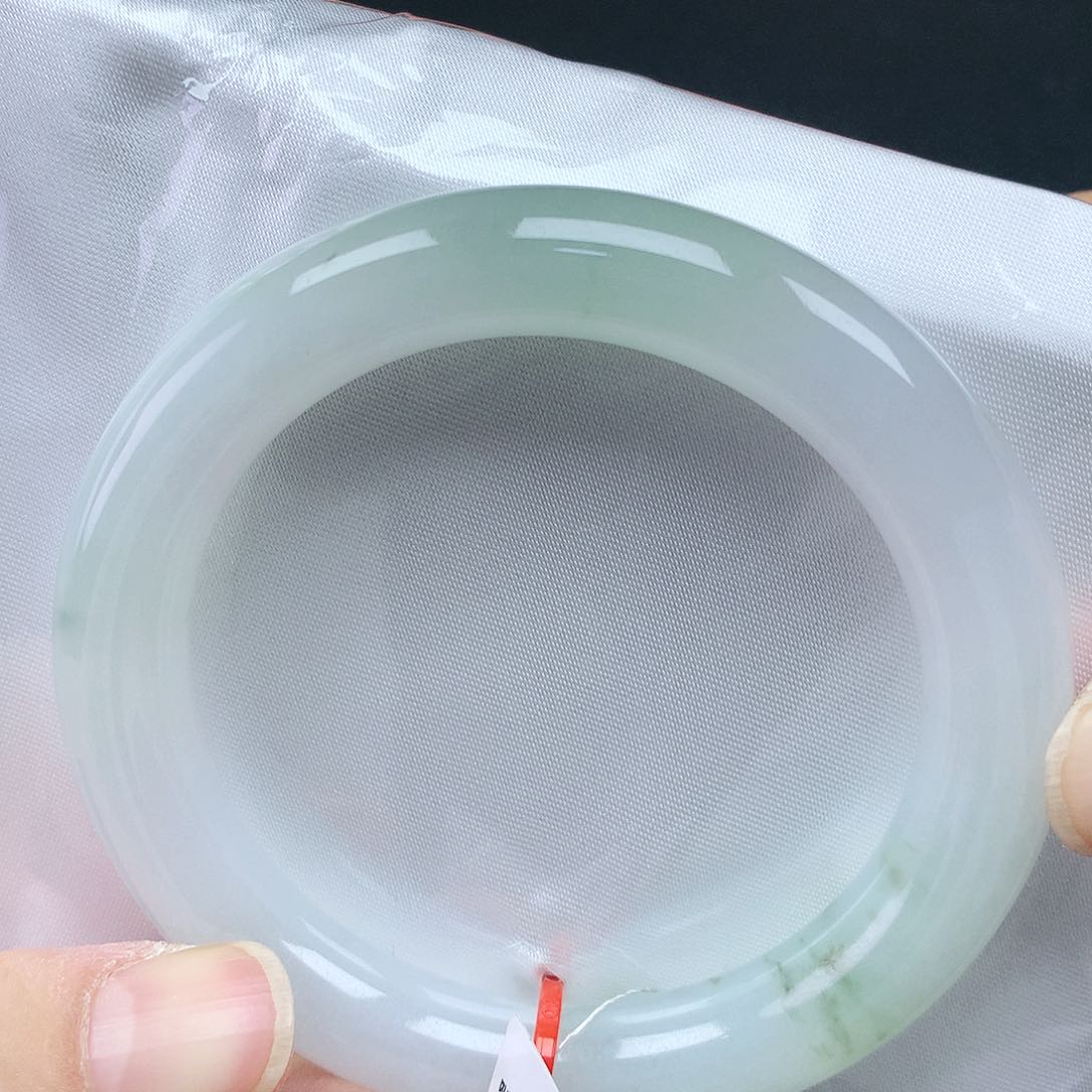 翡翠手镯未镶嵌55胖