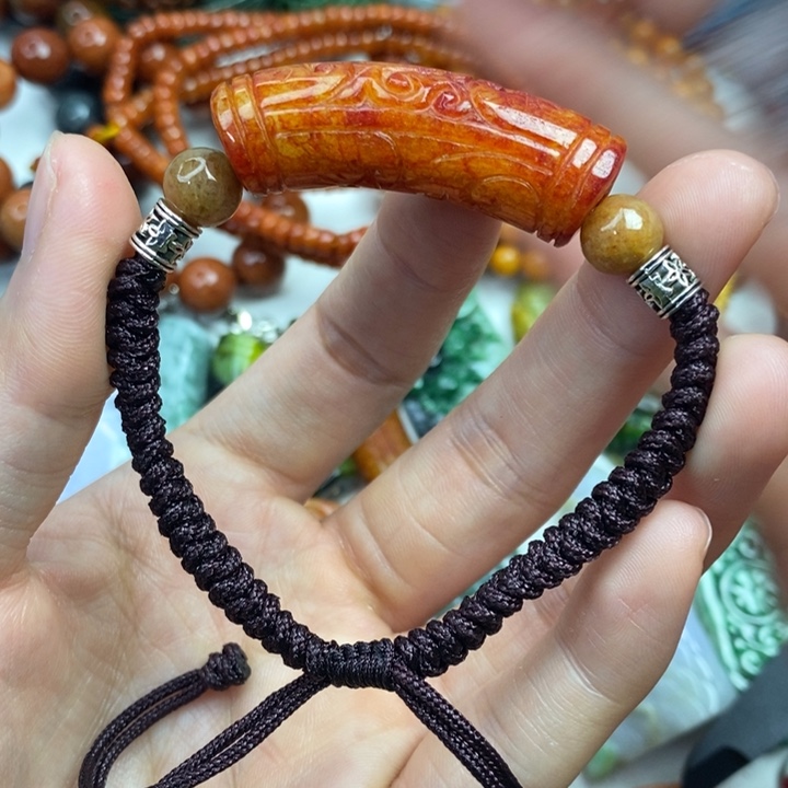 颈饰未镶嵌翡翠吊坠