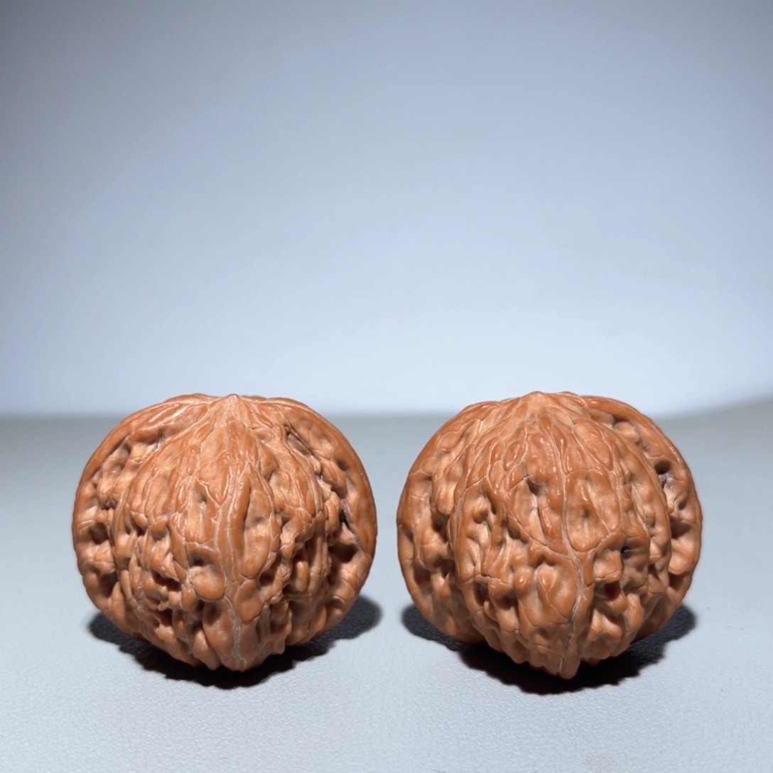 文玩核桃吊坠正磨