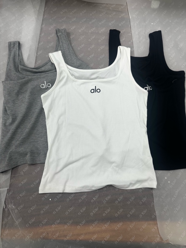 白色显瘦时尚外穿无袖美背挂脖打底女款吊带背心