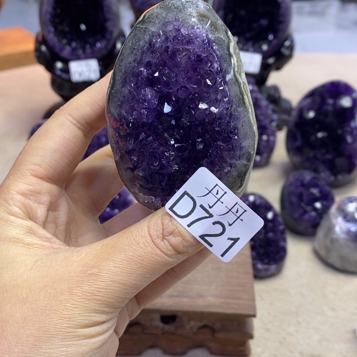 未镶嵌水晶大型摆件（非配饰）