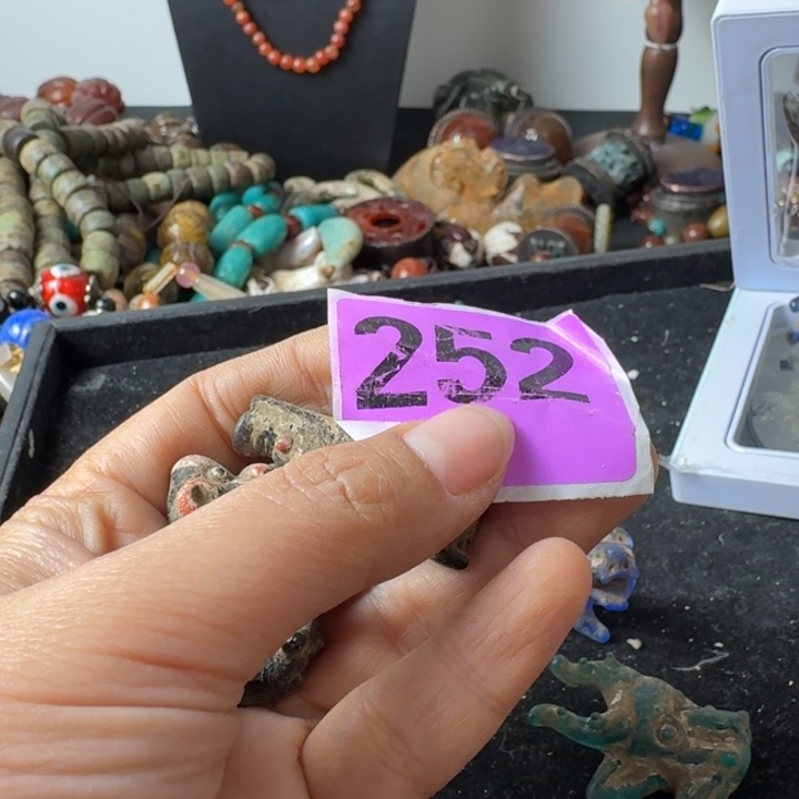 用***6玛瑙/玉髓未镶嵌颈饰