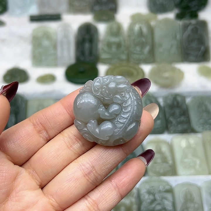 和田玉颈饰未镶嵌