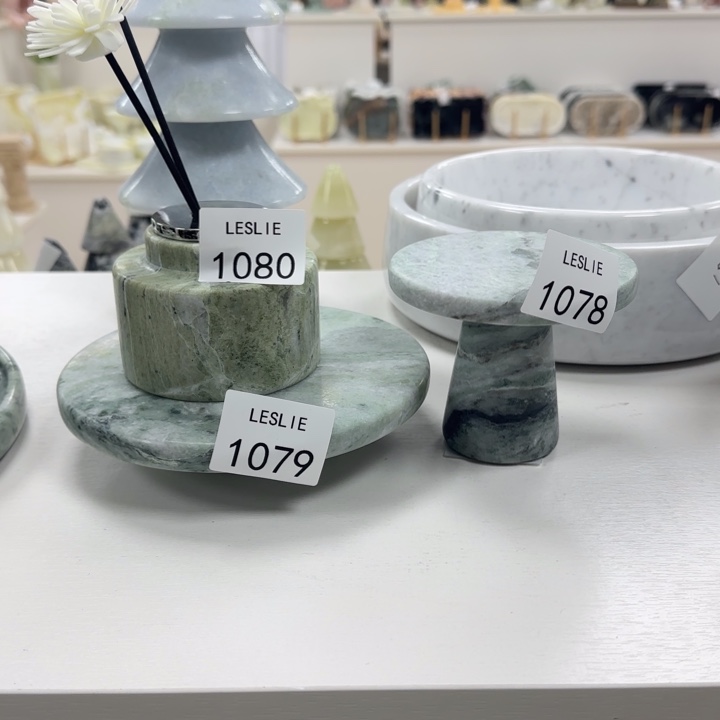 L。 1079。  1080。 1078。      