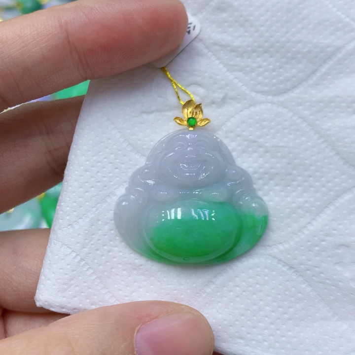 颈饰18K金镶嵌翡翠长****顺