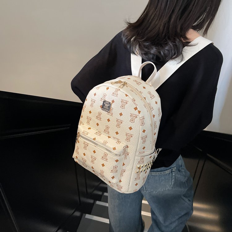 新款大容量通勤双肩包时尚旅行背包休闲百搭双肩包8916多色