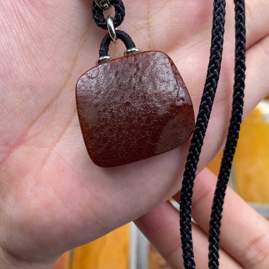 琥珀吊坠(赠链)未镶嵌