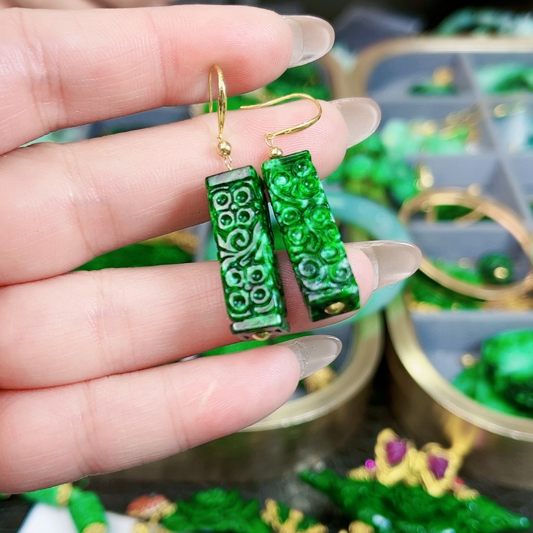 翡翠颈饰18K金镶嵌耳饰