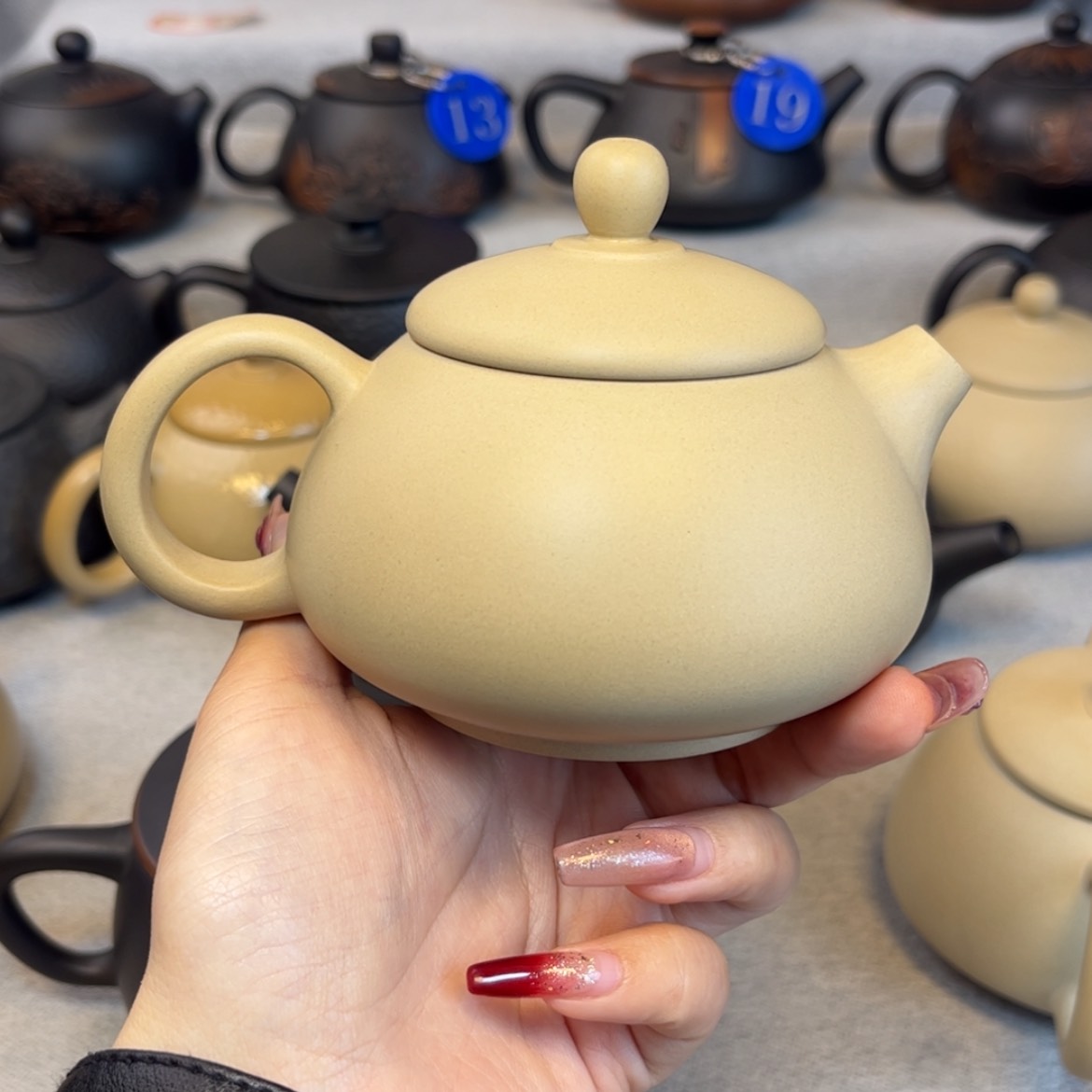 【闪购商品】d***雪白泥 瑕疵  容量 220c c