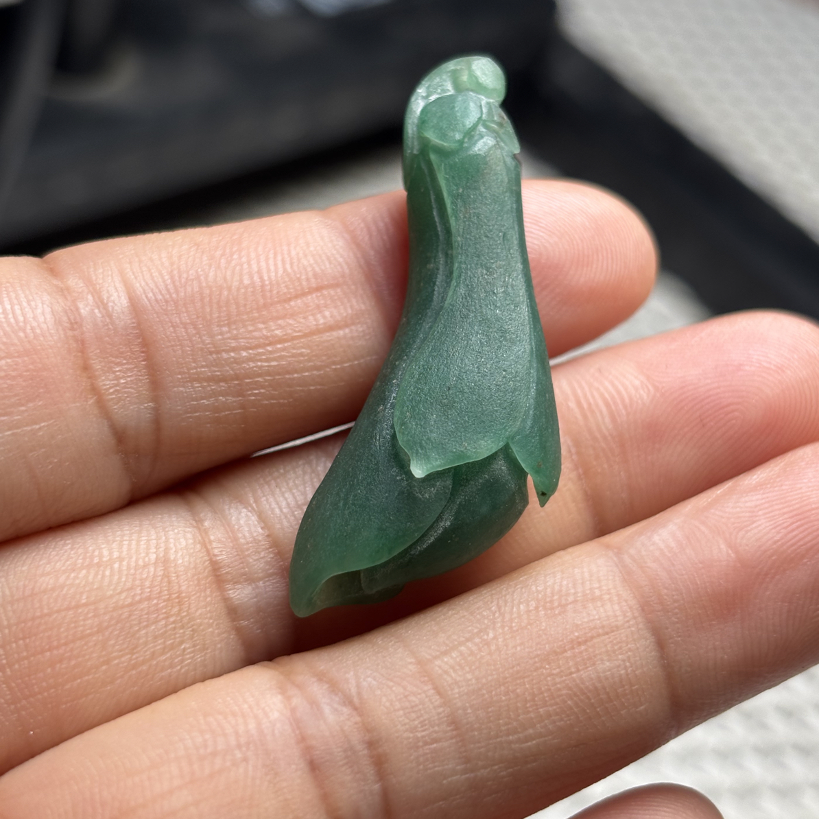 独山玉玉兰花挂件，小巧精致