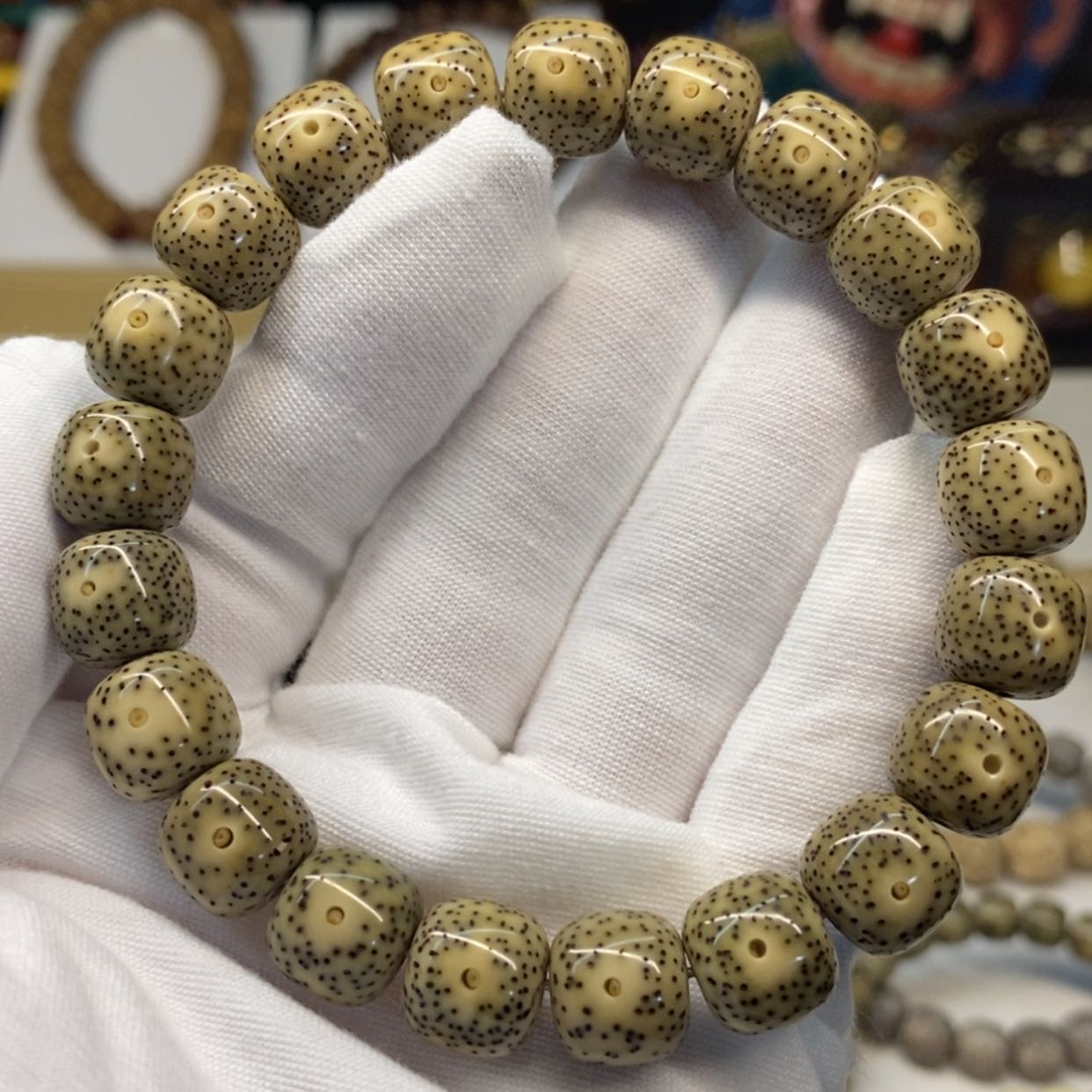 【闪购商品】吊坠星月菩提石玉料