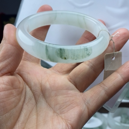 石英质玉（金丝玉）手镯未镶嵌