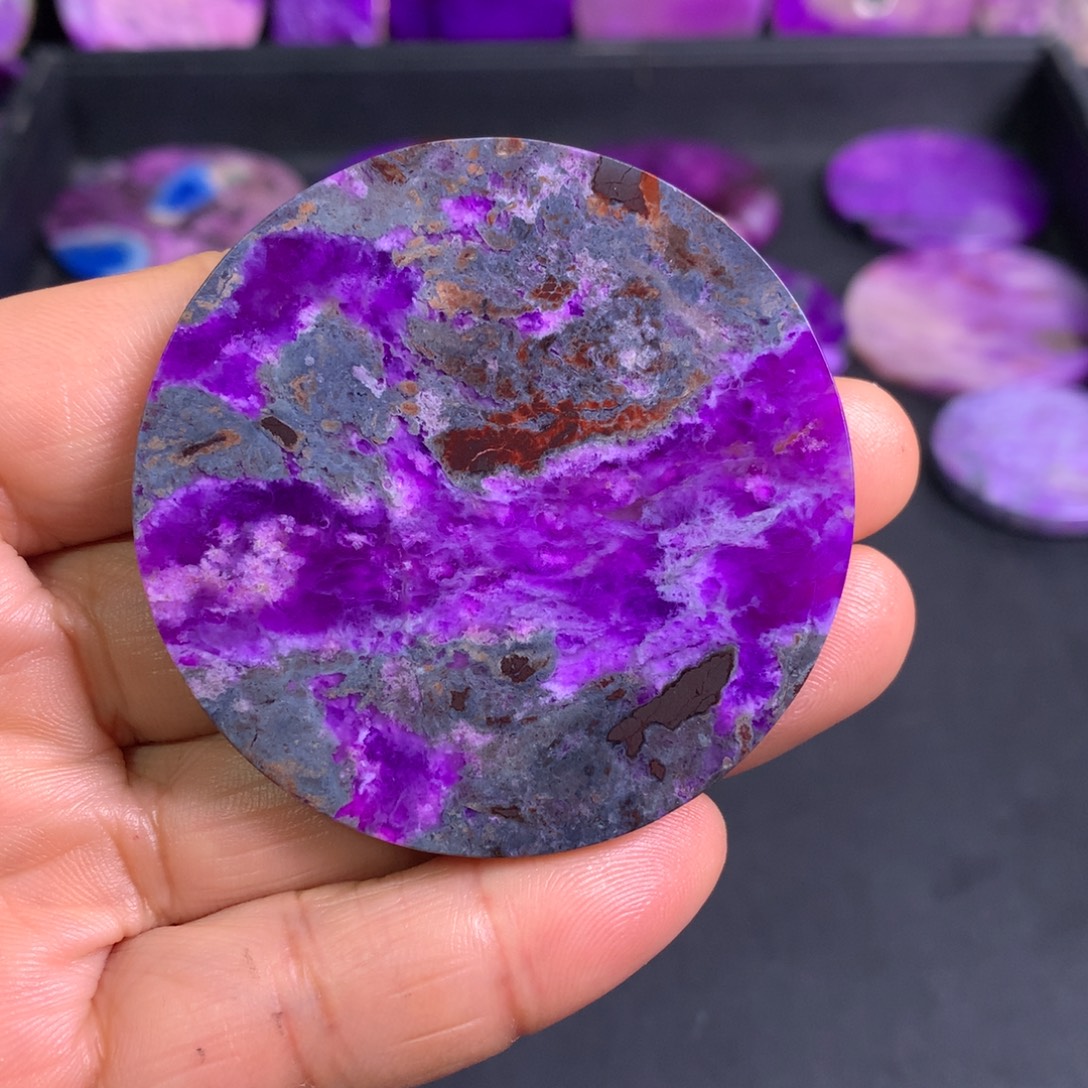 苏纪石（舒俱来）未镶嵌泥地灰凝胶圆牌