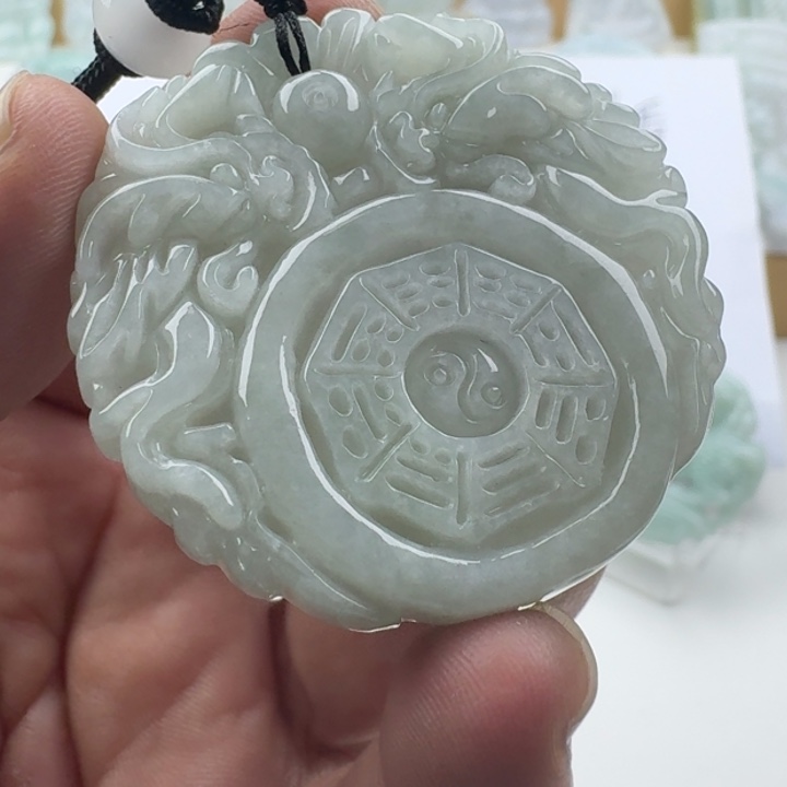 翡翠未镶嵌颈饰天然缅甸A货翡翠