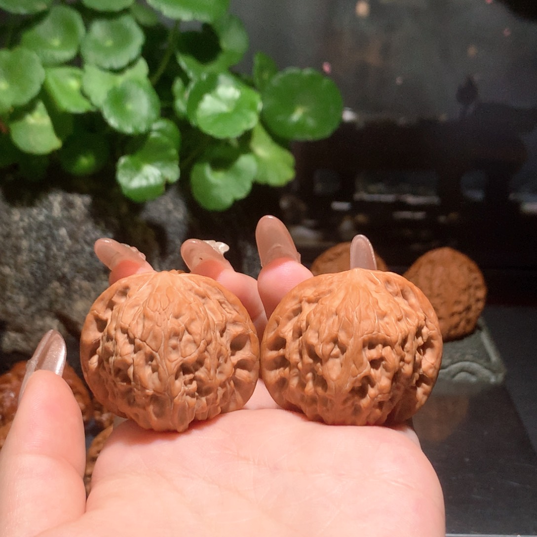 文玩核桃吊坠红皮对歪磨041606