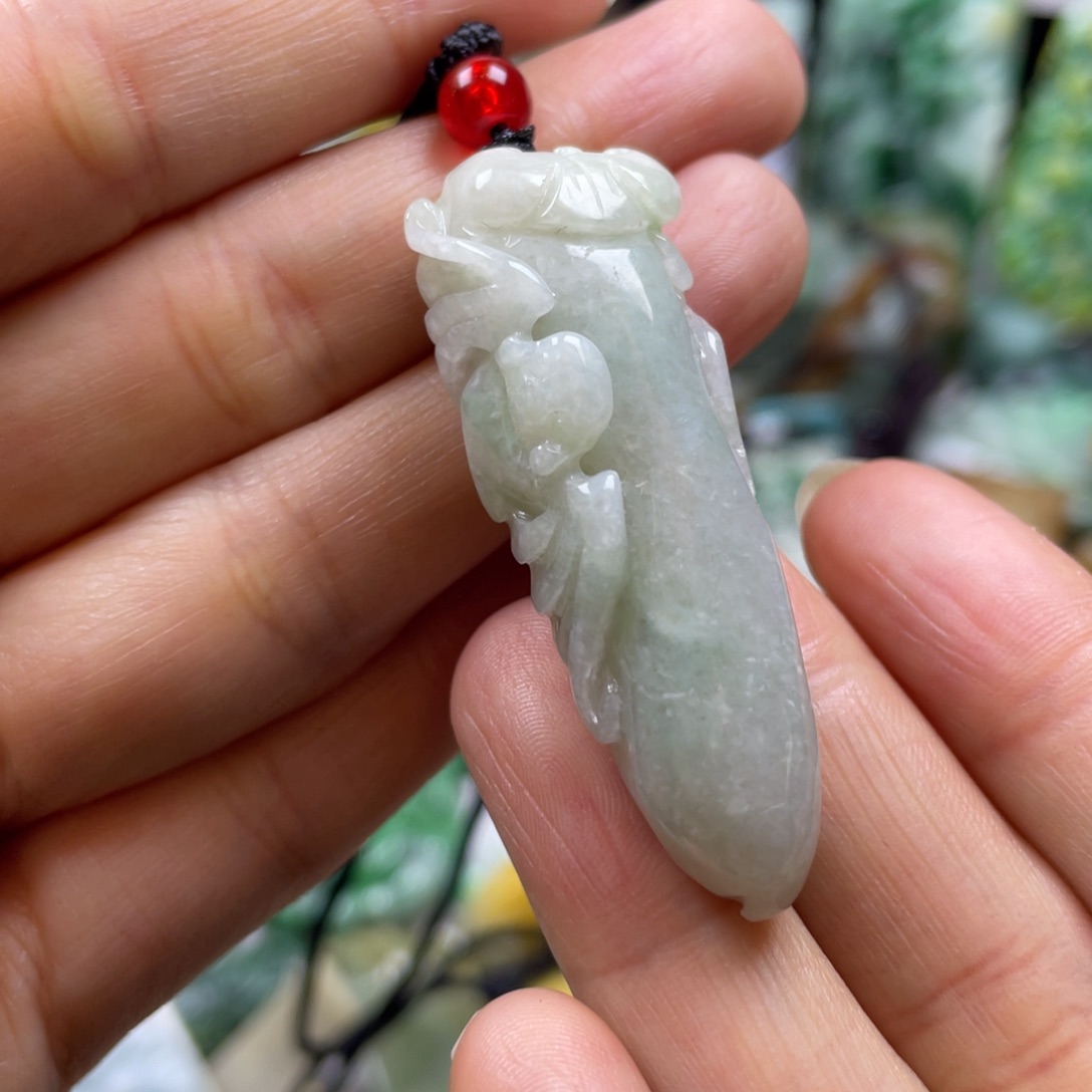 翡翠颈饰未镶嵌牌子