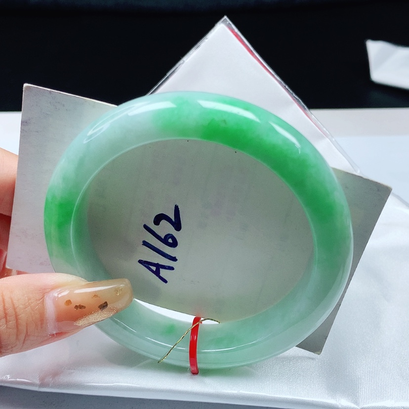 【闪购商品】翡翠手镯未镶嵌 正圈58+