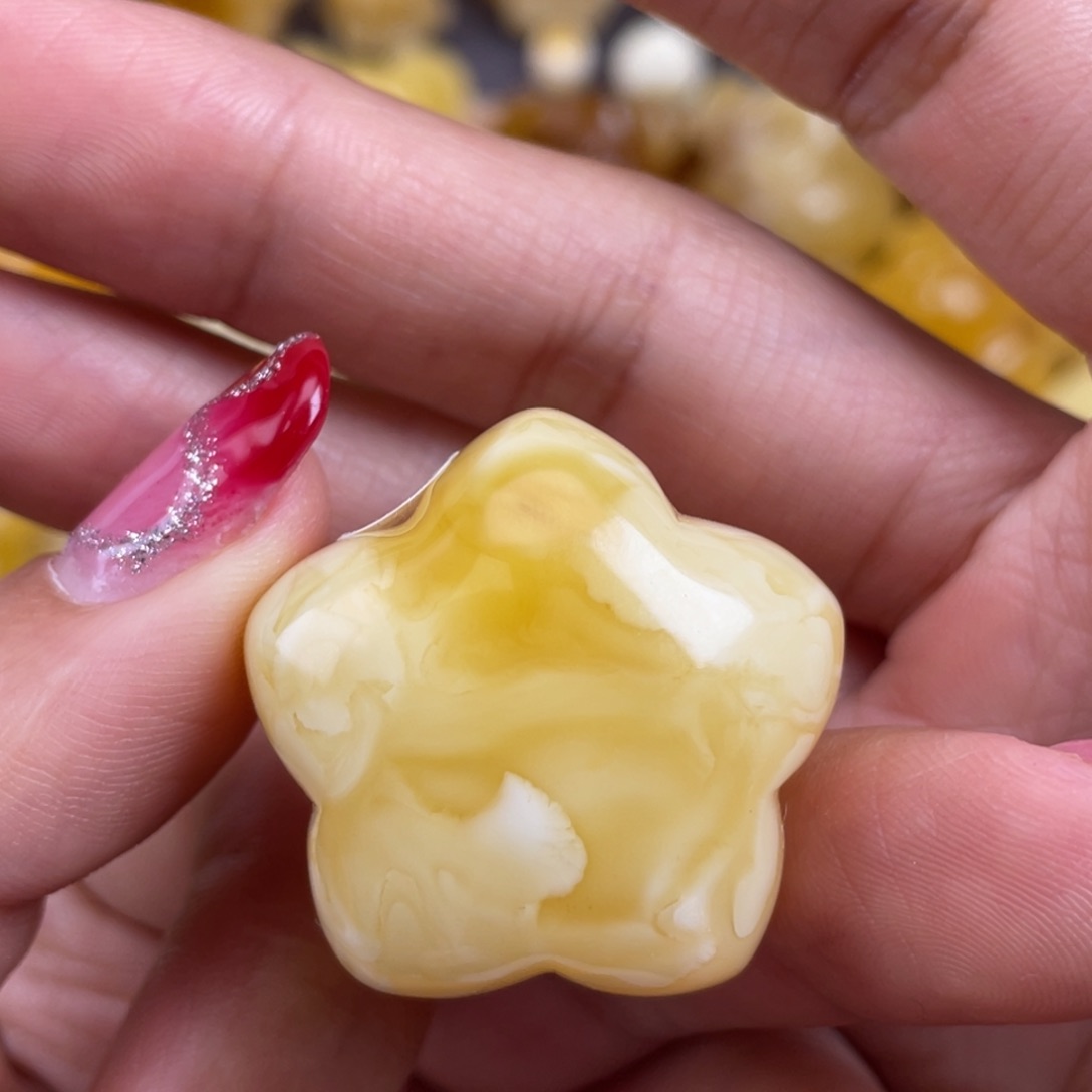 琥珀裸石未镶嵌蜜蜡