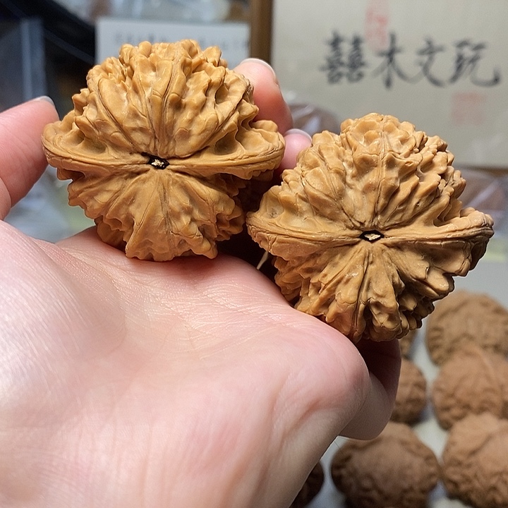 文玩核桃吊坠52官帽