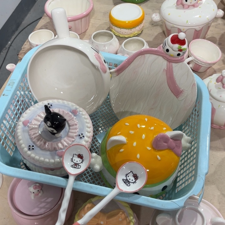 在这一年里我们一起加油紫砂