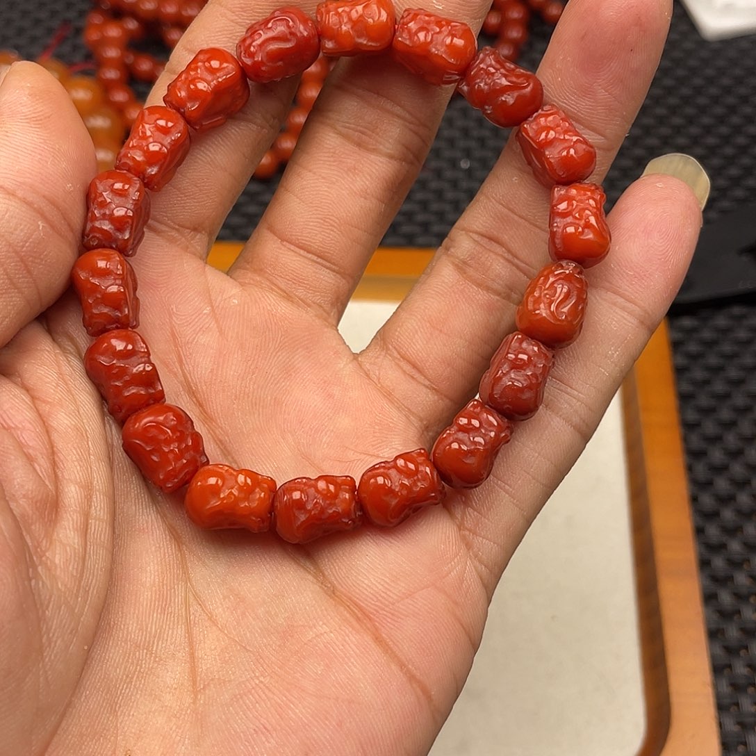 南红玛瑙未镶嵌貔貅手串卡8*12