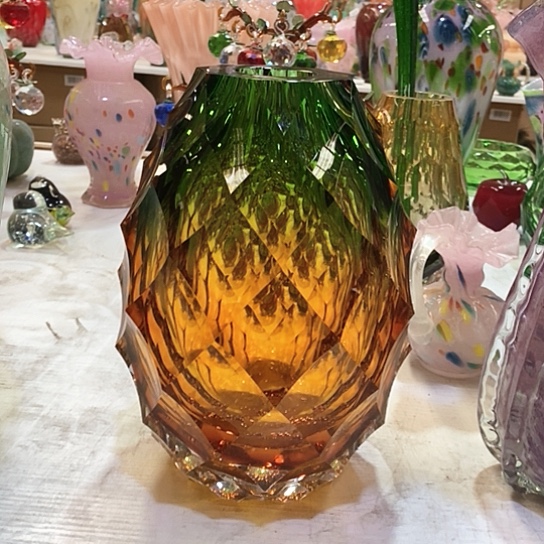 琉璃花瓶高28厘米口径6厘米