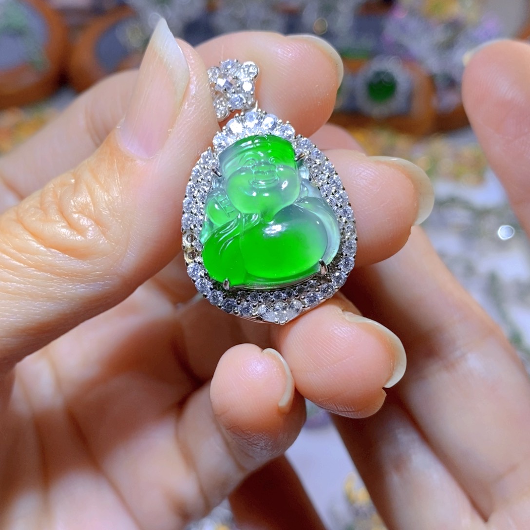 翡翠颈饰银S925镶嵌天然翡翠