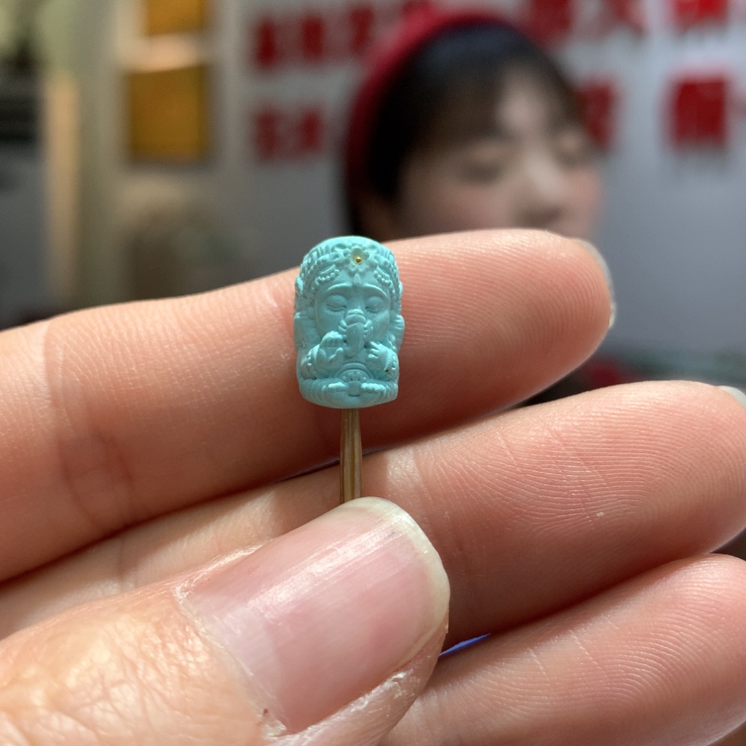 绿松石配饰未镶嵌