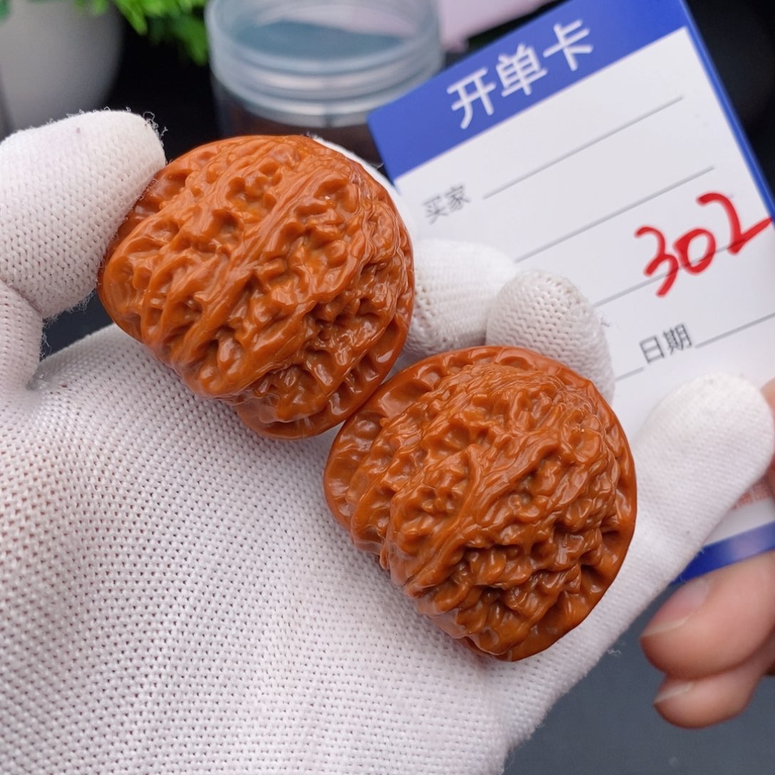 文玩核桃把件38三角白302