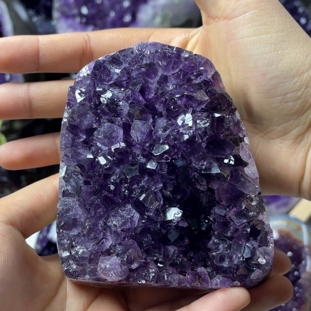 紫晶大型摆件（非配饰）未镶嵌