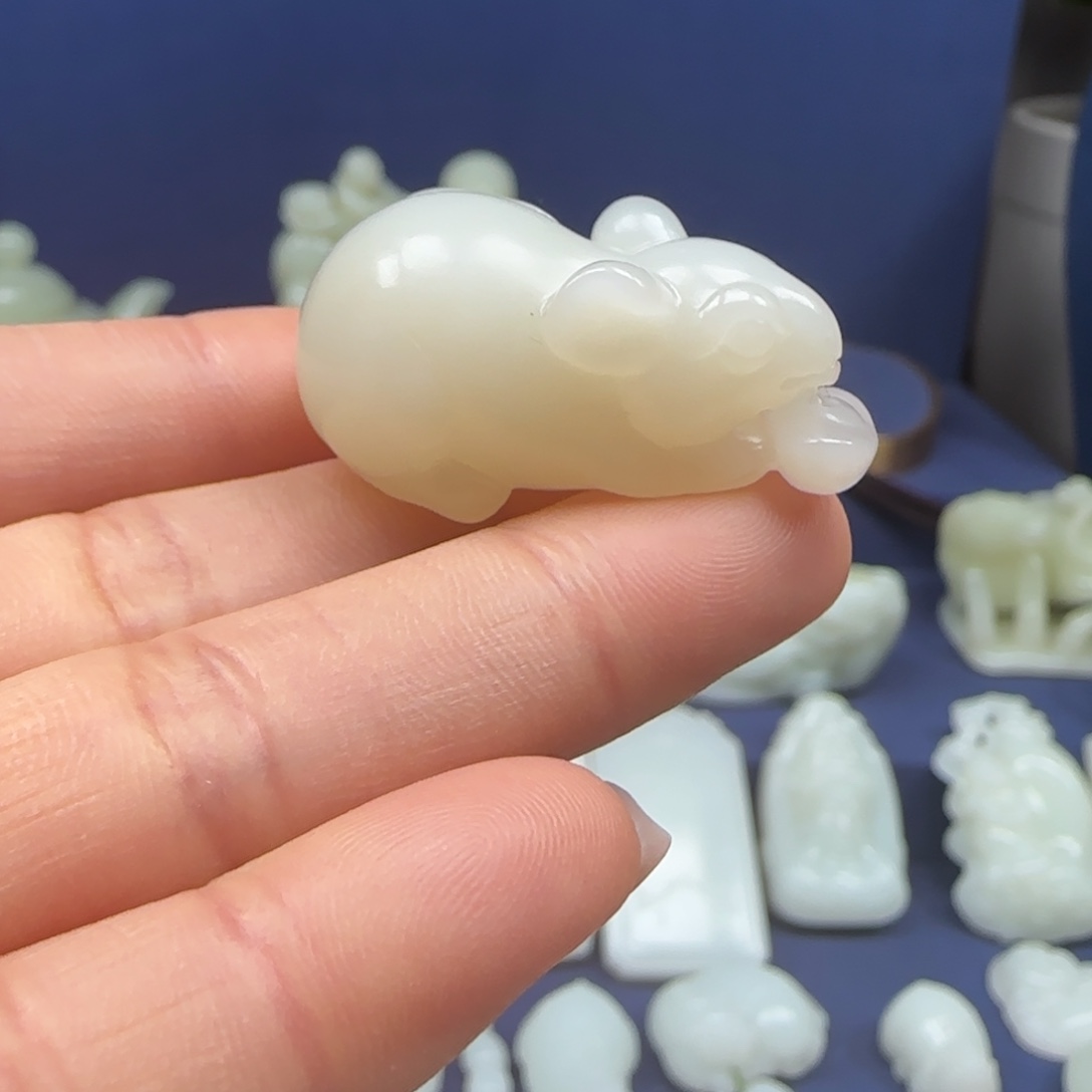 和田玉未镶嵌挂件