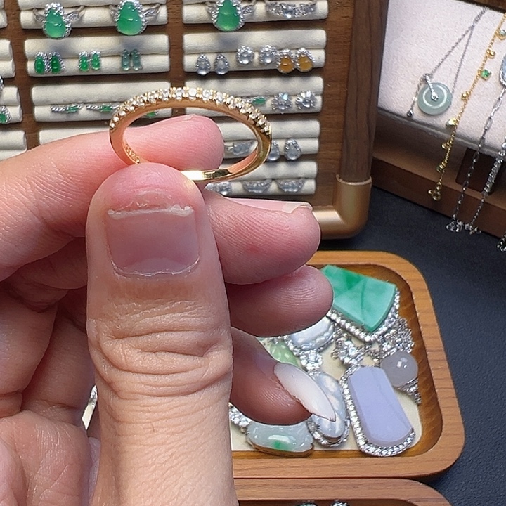 妮****合金戒指是你的吧