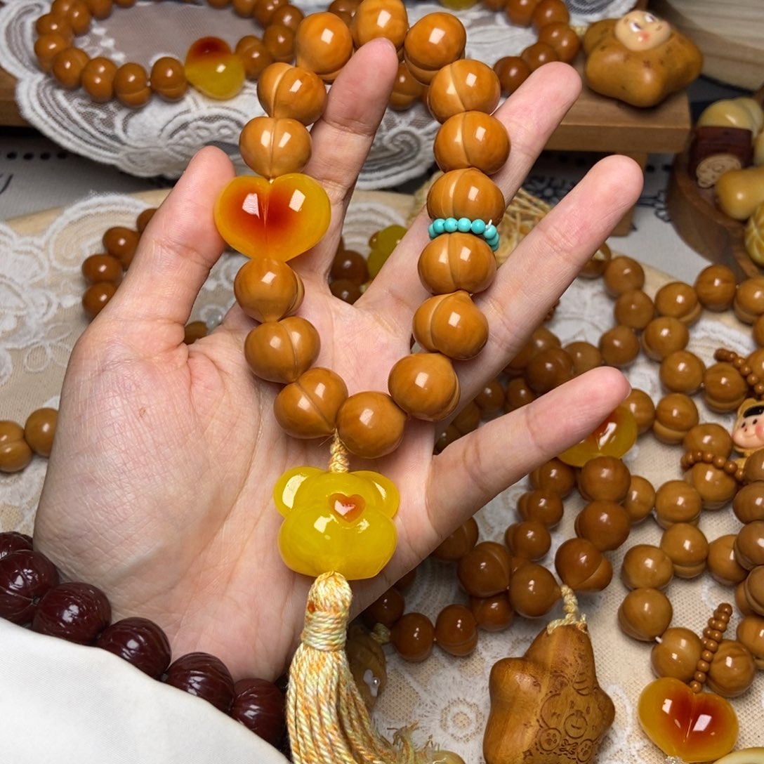 猴头核桃吊坠屁桃玻璃底卡16