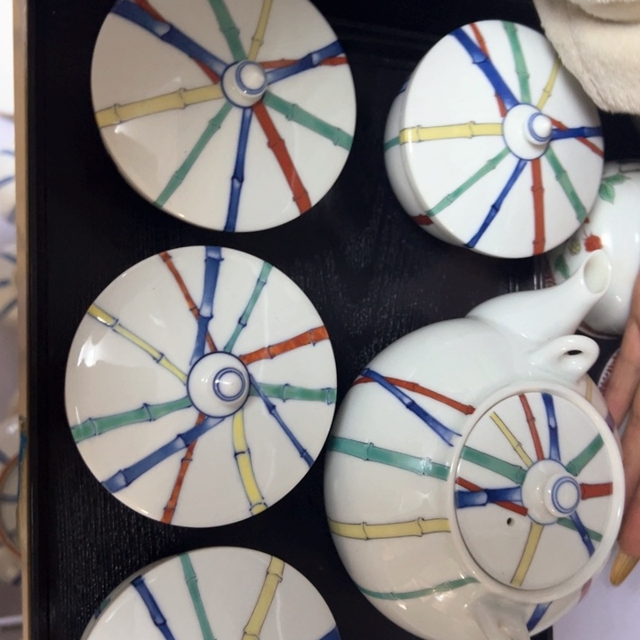 盖碗瓷器直播放漏中