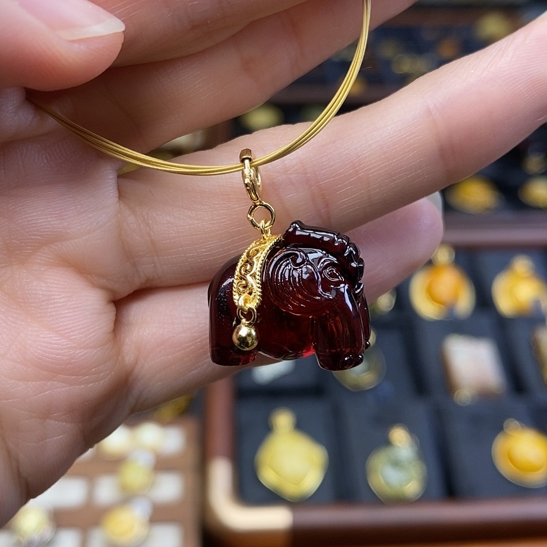 琥珀未镶嵌裸石成品