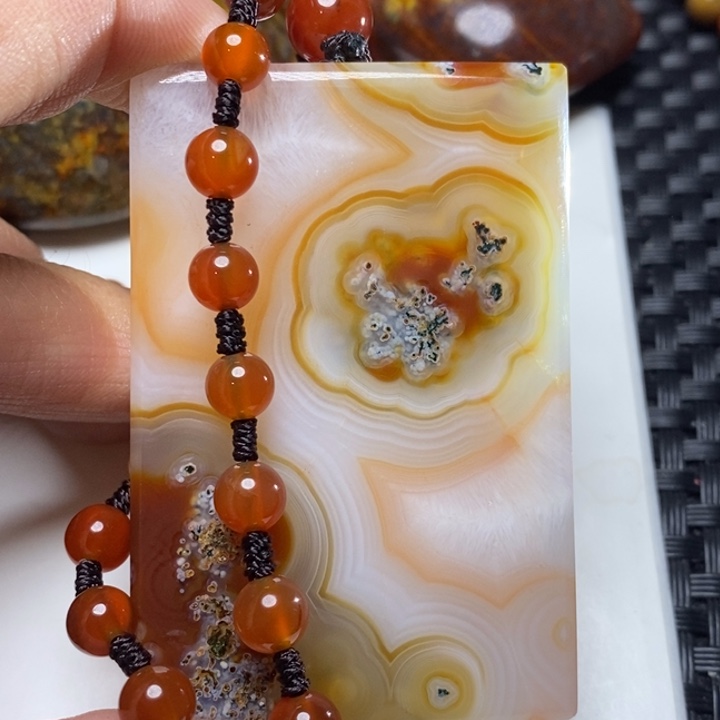 玛瑙/玉髓颈饰未镶嵌