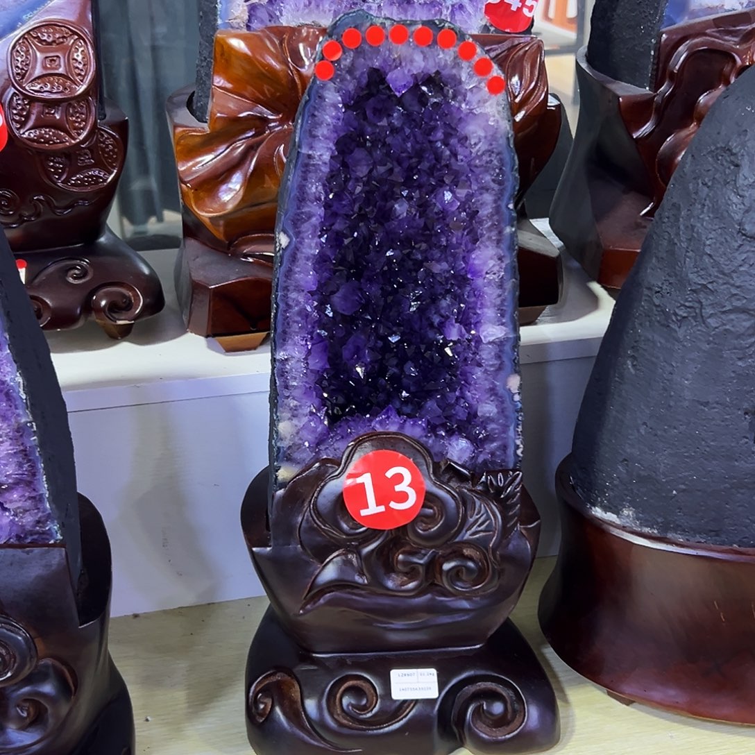 小***才大型摆件（非配饰）未镶嵌紫晶