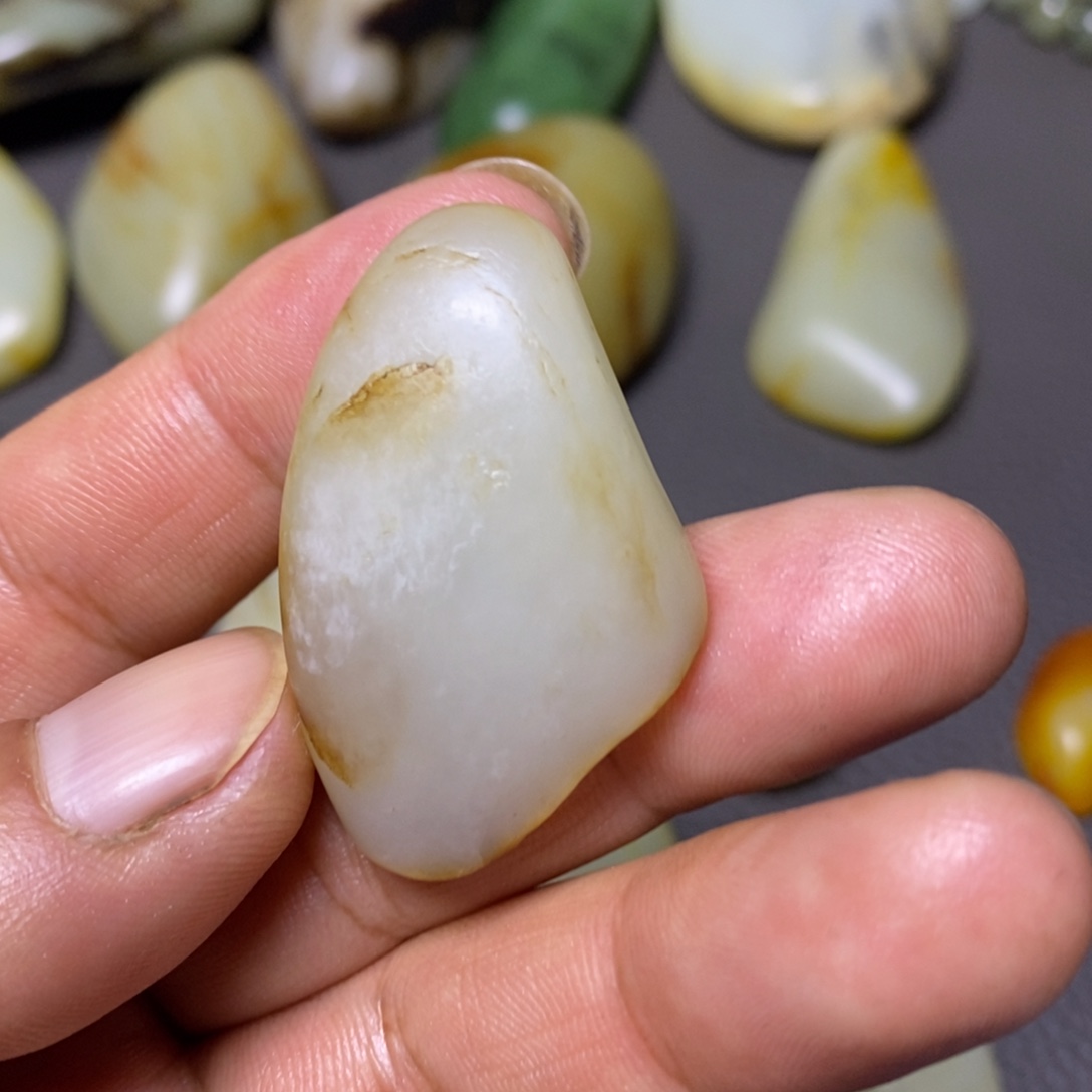 和田玉（糖玉）未镶嵌挂件