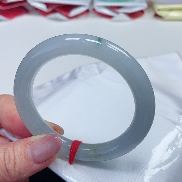 翡翠手镯（圆镯）未镶嵌