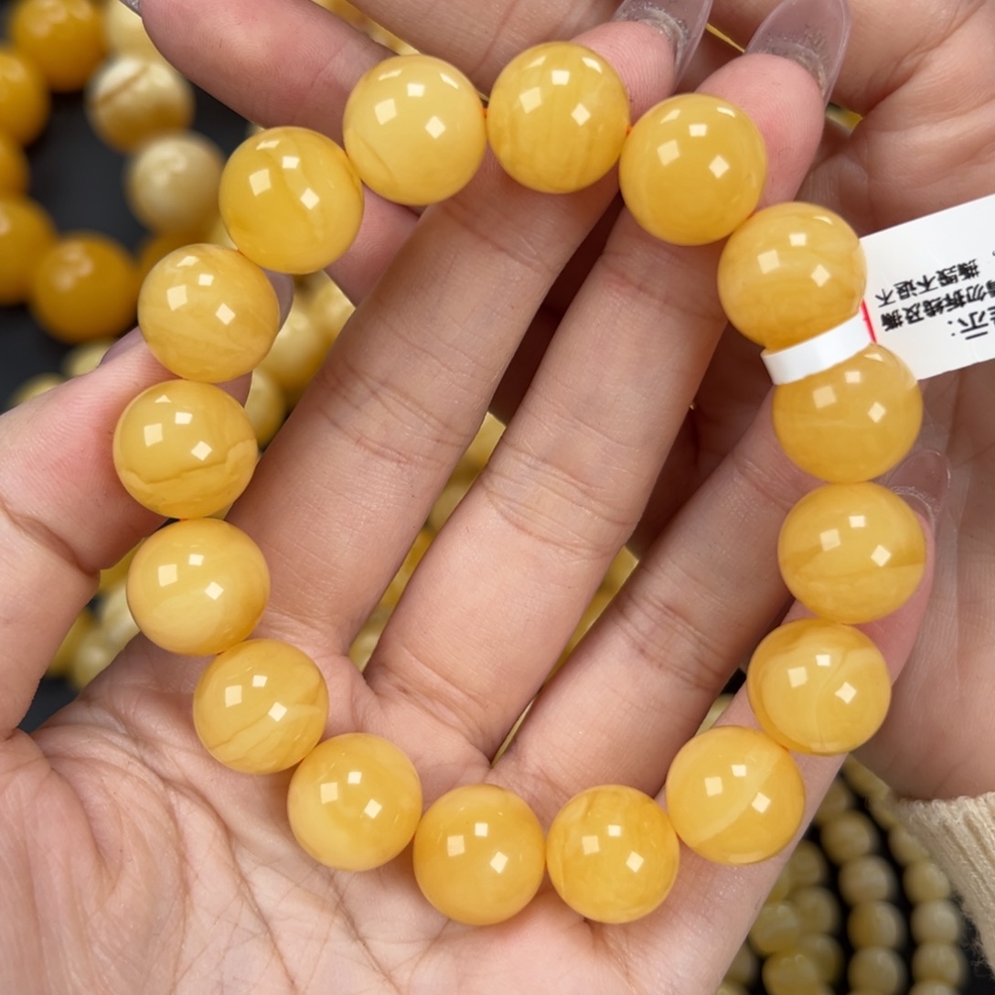 琥珀未镶嵌手链23.3焦皮