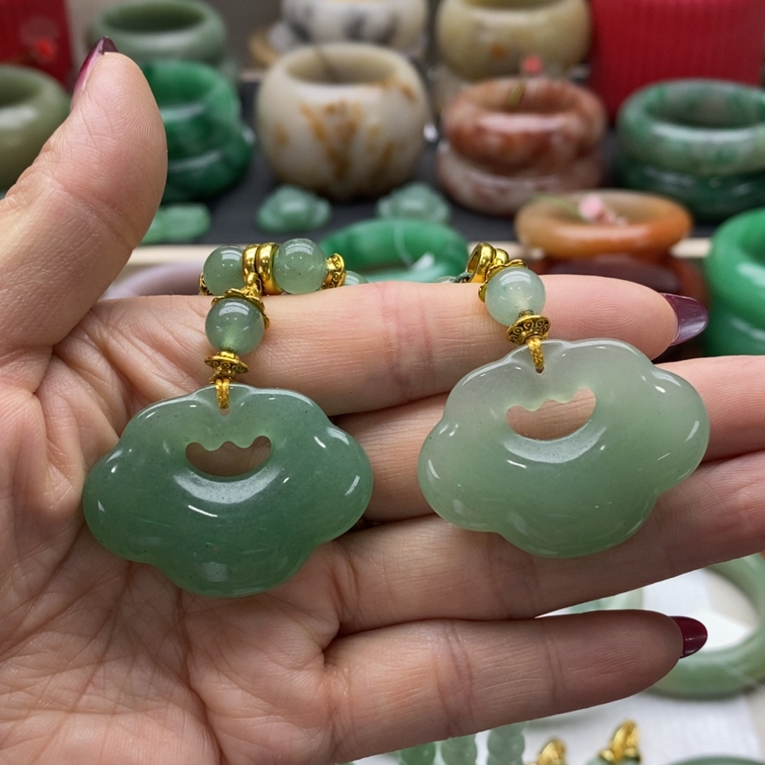 石英岩玉未镶嵌手镯