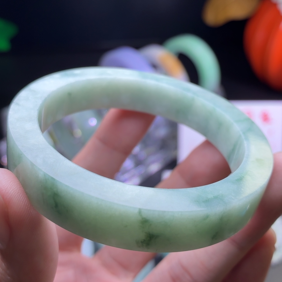 定制翡翠未镶嵌推荐不谈价得福利手镯一条