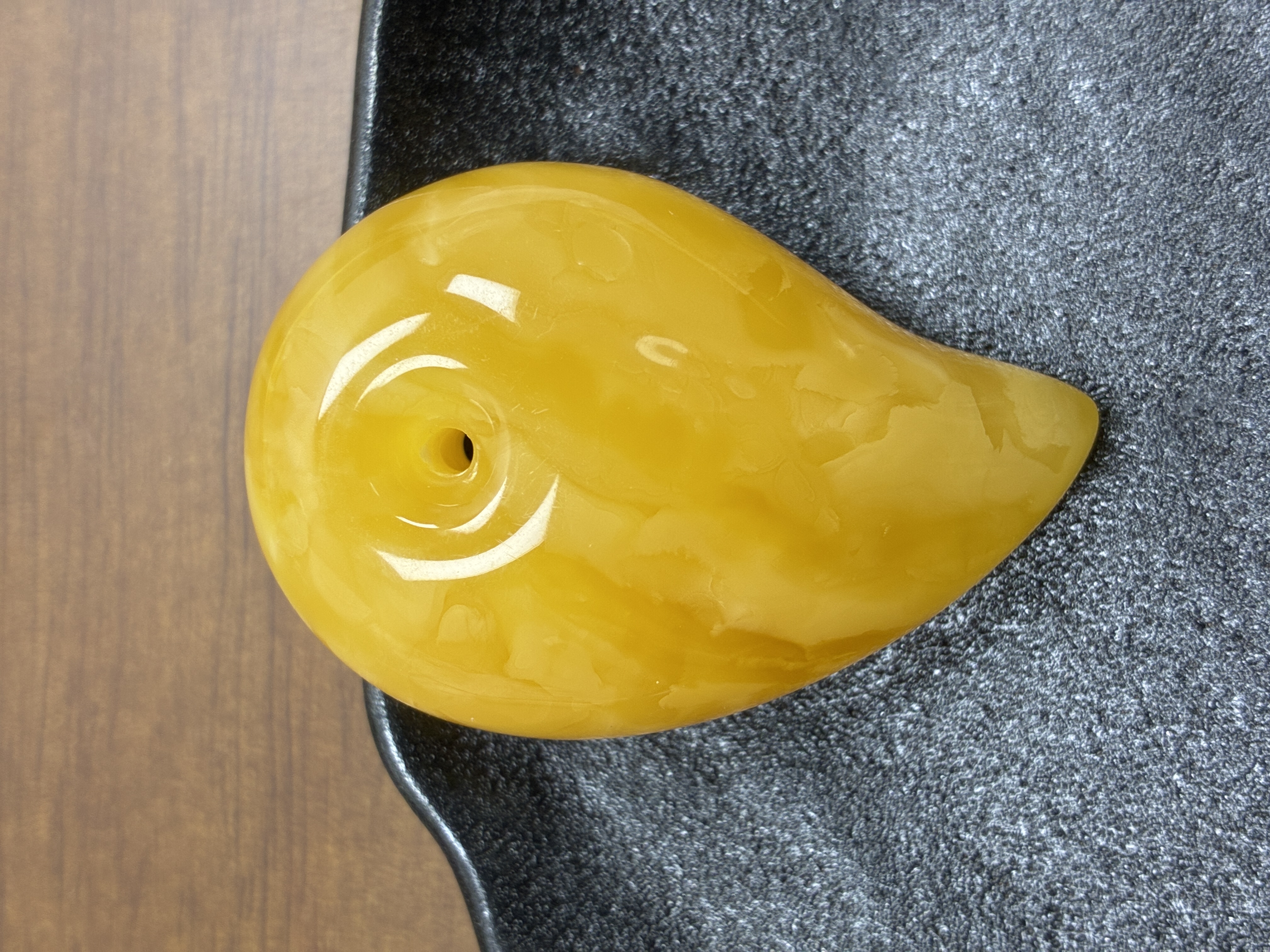 蜜蜡焦皮料橘皮妖花勾玉