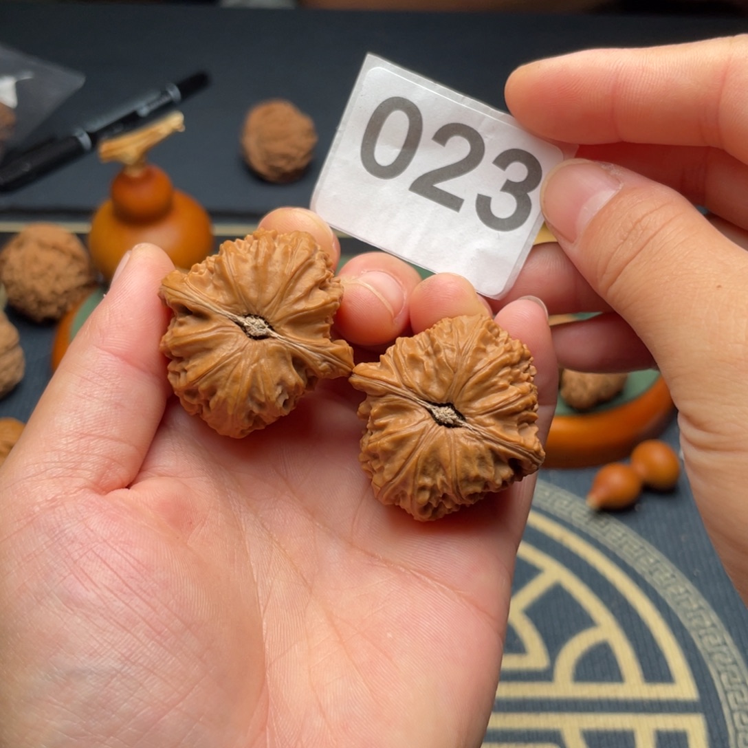 吊坠文玩核桃35全品三角白023号