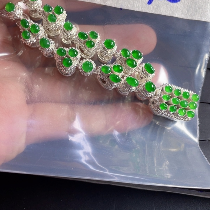 淡***-定制翡翠未镶嵌定制翡翠