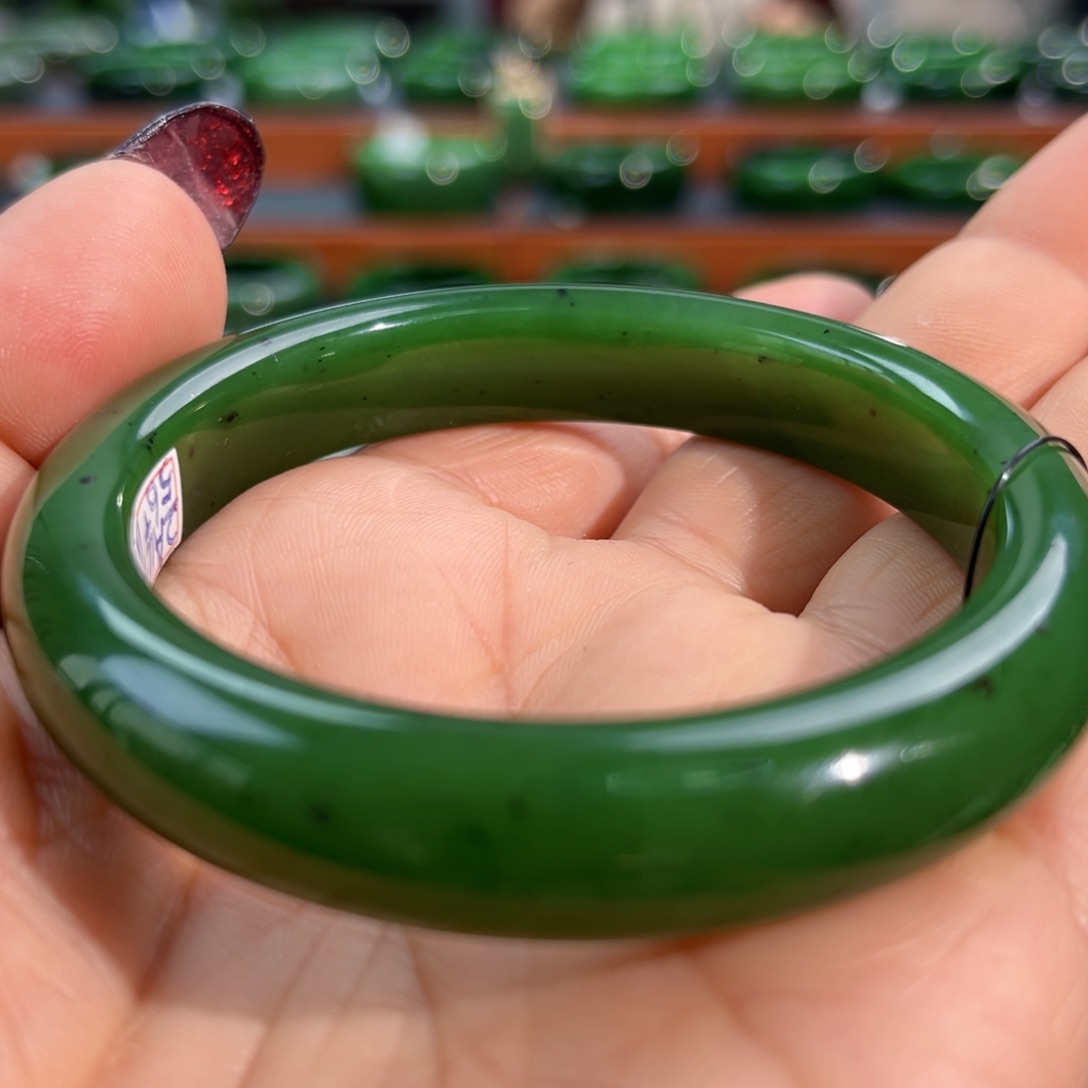 未镶嵌手镯和田玉（碧玉）