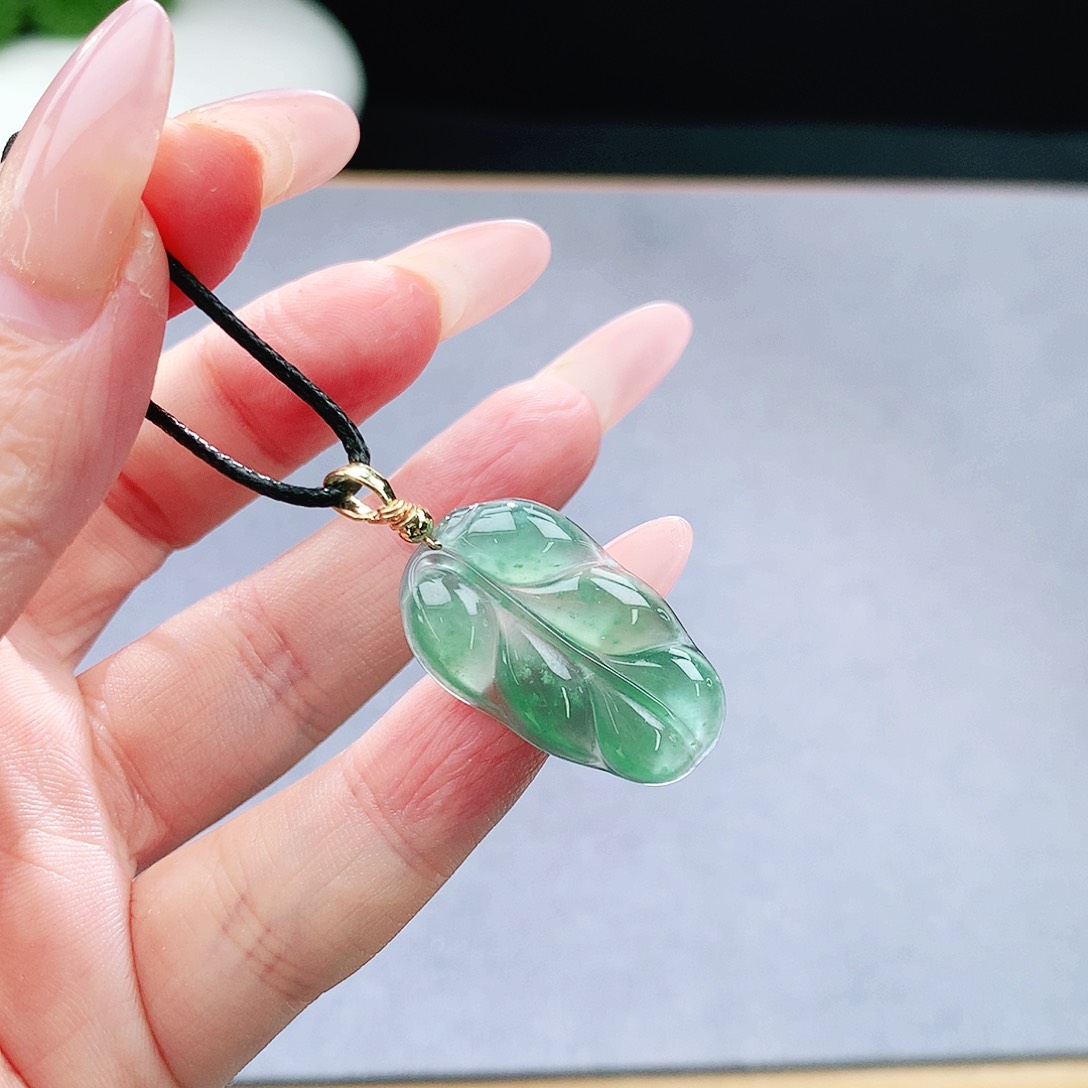 未镶嵌手镯（圆镯）翡翠